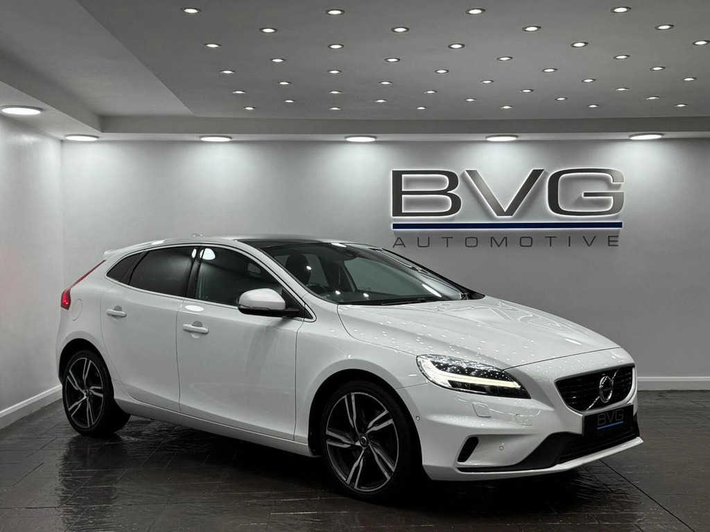 Volvo V40 2.0 D3 R-design Pro Euro 6 Ss White