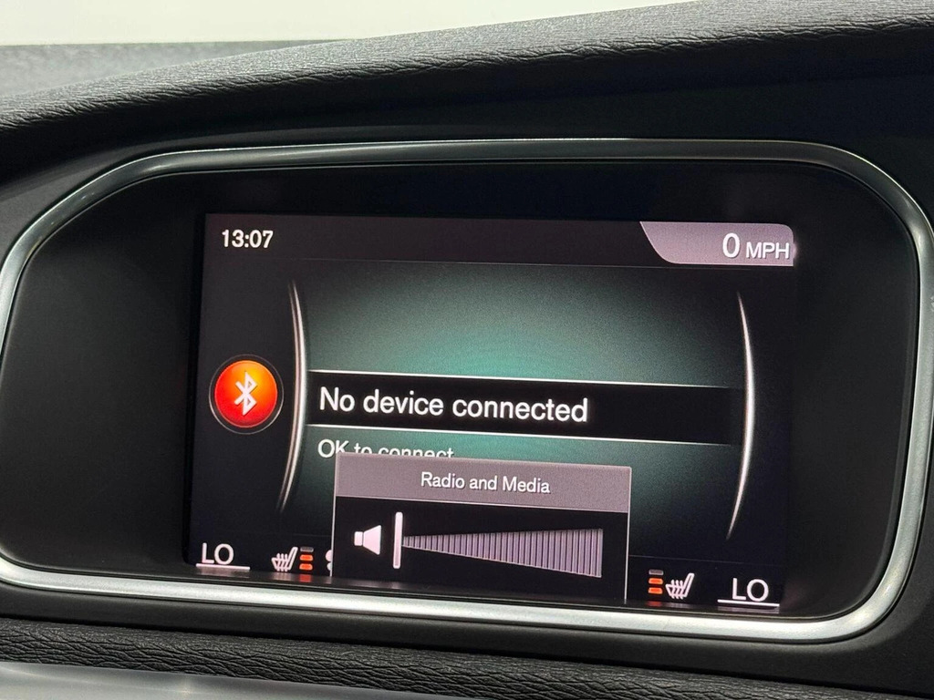 Volvo V40 2.0 T2 R-design Nav Plus Euro 6 Ss  #22