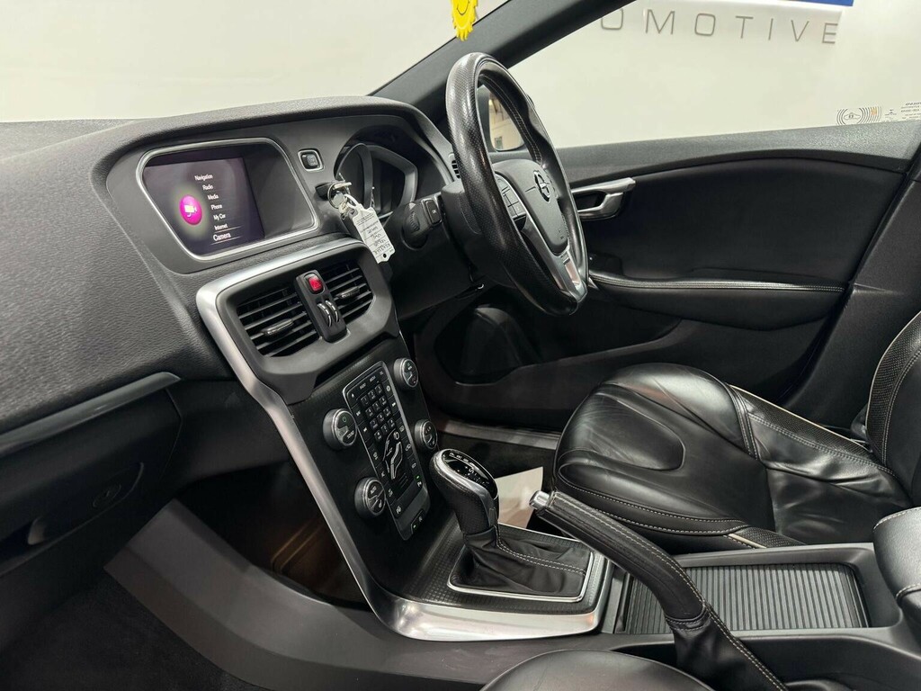 Volvo V40 2.0 T2 R-design Nav Plus Euro 6 Ss  #74