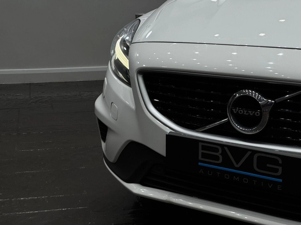 Volvo V40 2.0 T2 R-design Nav Plus Euro 6 Ss  #9