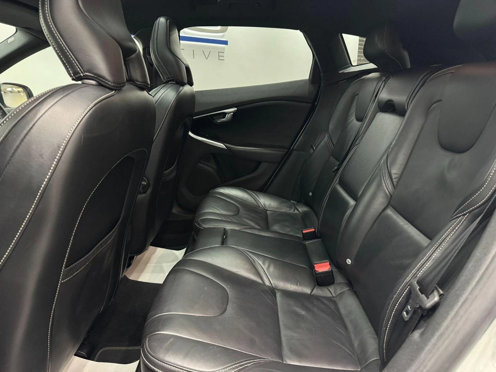 Volvo V40 2.0 T2 R-design Nav Plus Euro 6 Ss  #37