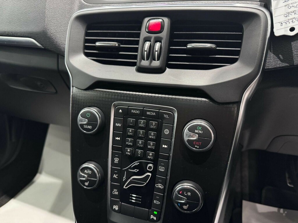 Volvo V40 2.0 T2 R-design Nav Plus Euro 6 Ss  #64