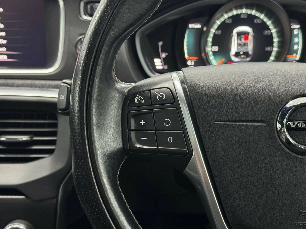 Volvo V40 2.0 T2 R-design Nav Plus Euro 6 Ss  #67