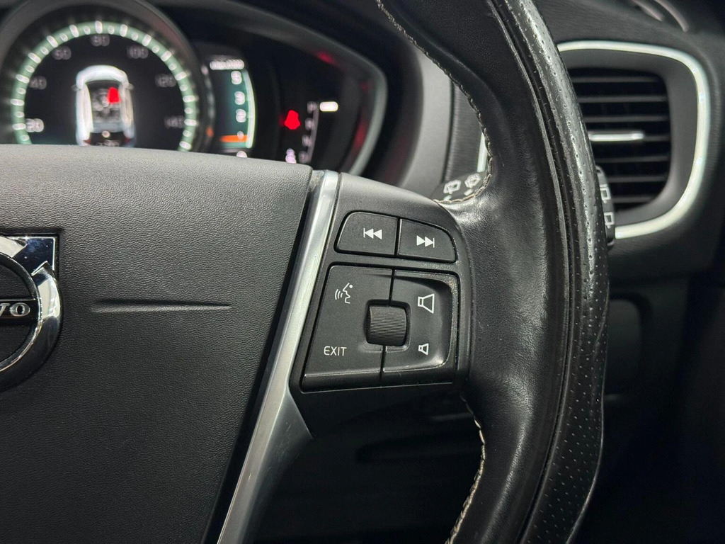 Volvo V40 2.0 T2 R-design Nav Plus Euro 6 Ss  #28