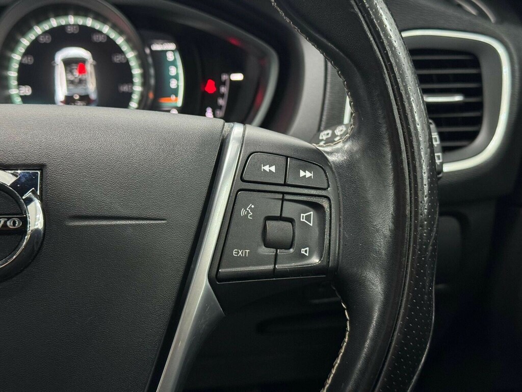 Volvo V40 2.0 T2 R-design Nav Plus Euro 6 Ss  #68