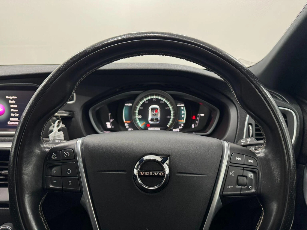 Volvo V40 2.0 T2 R-design Nav Plus Euro 6 Ss  #29