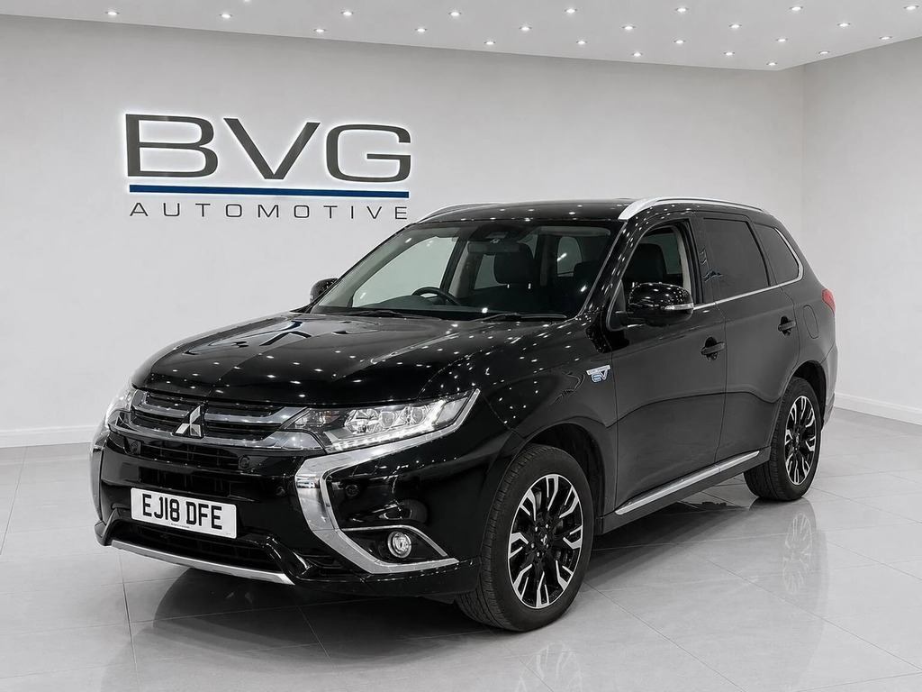 Mitsubishi Outlander 2.0H 12Kwh 4Hs Cvt 4Wd Euro 6 Ss Black
