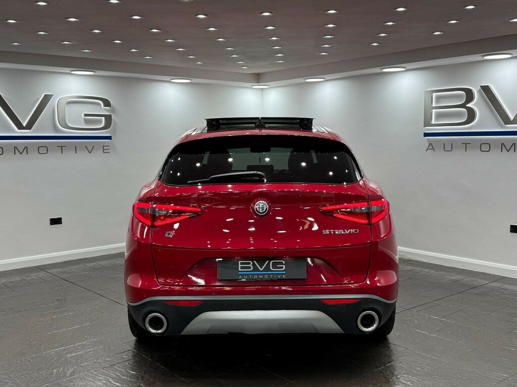 Alfa Romeo Stelvio Estate Red #7