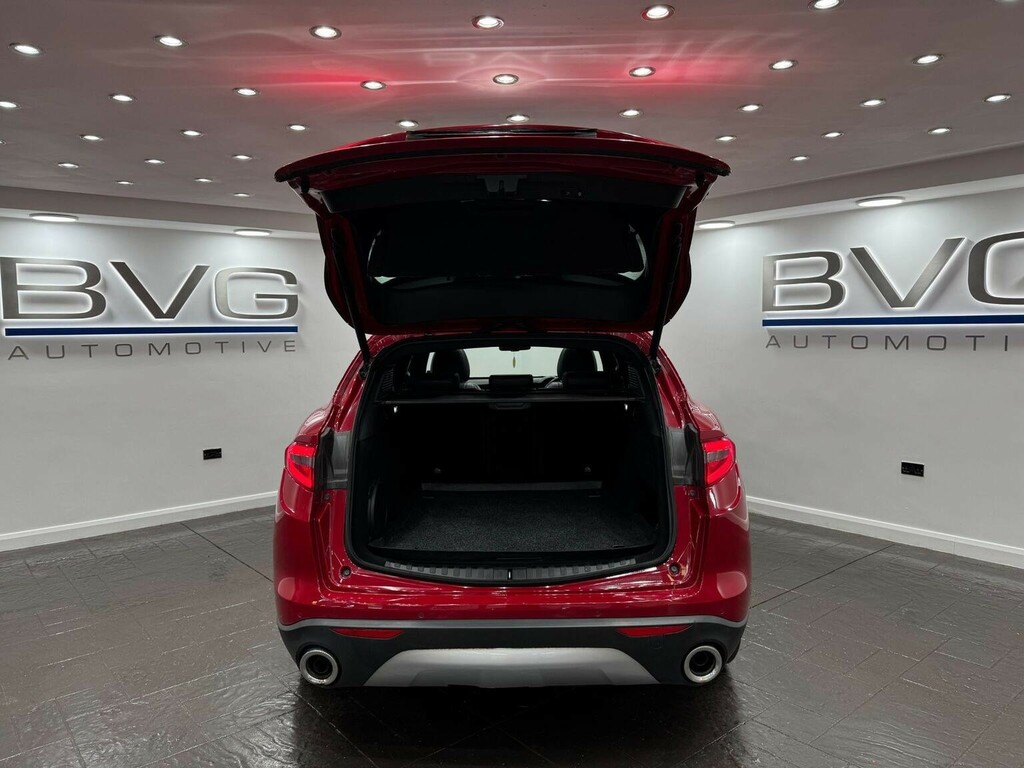 Alfa Romeo Stelvio Estate Red #48