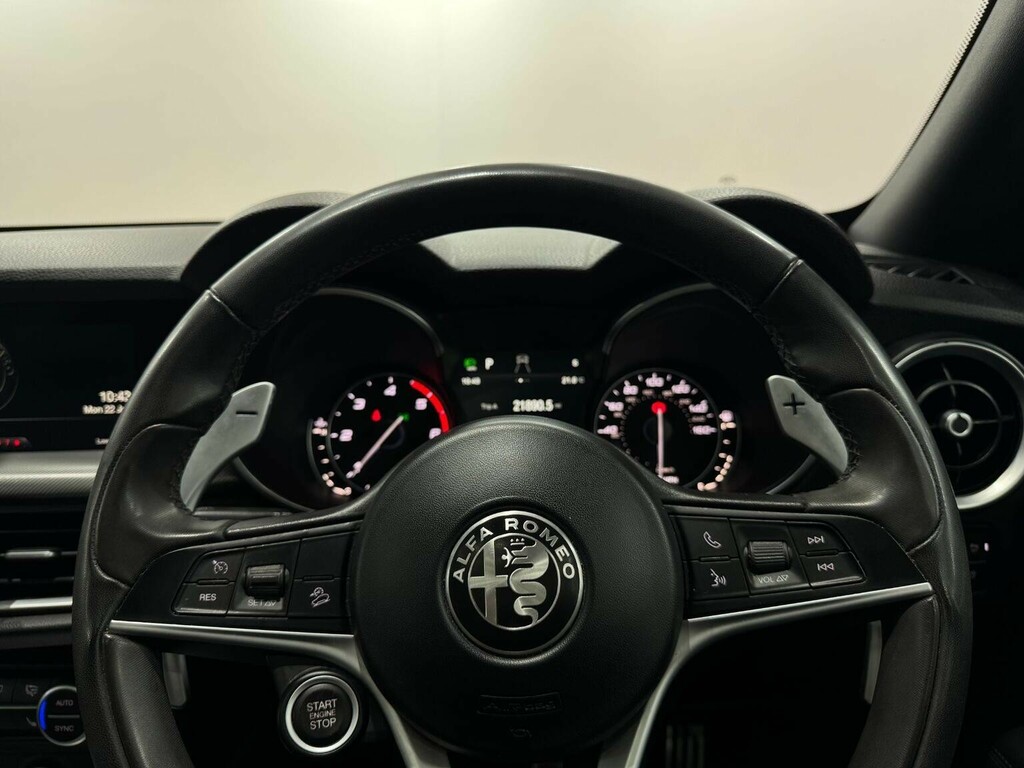 Alfa Romeo Stelvio Estate Red #37