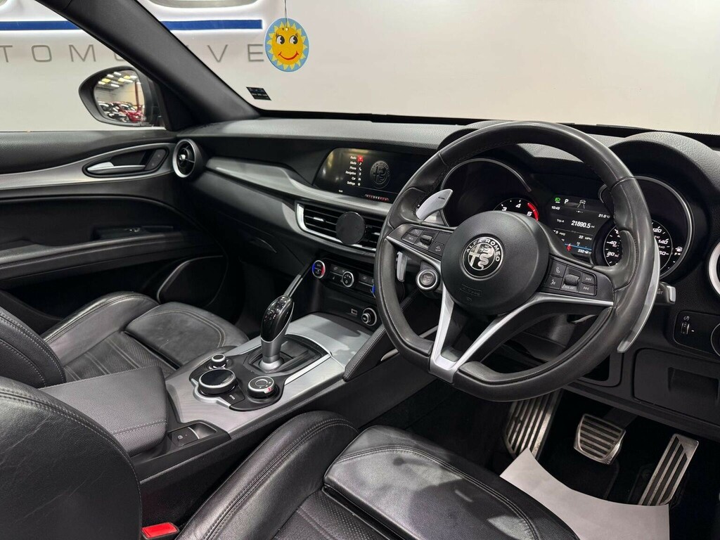 Alfa Romeo Stelvio Estate Red #17
