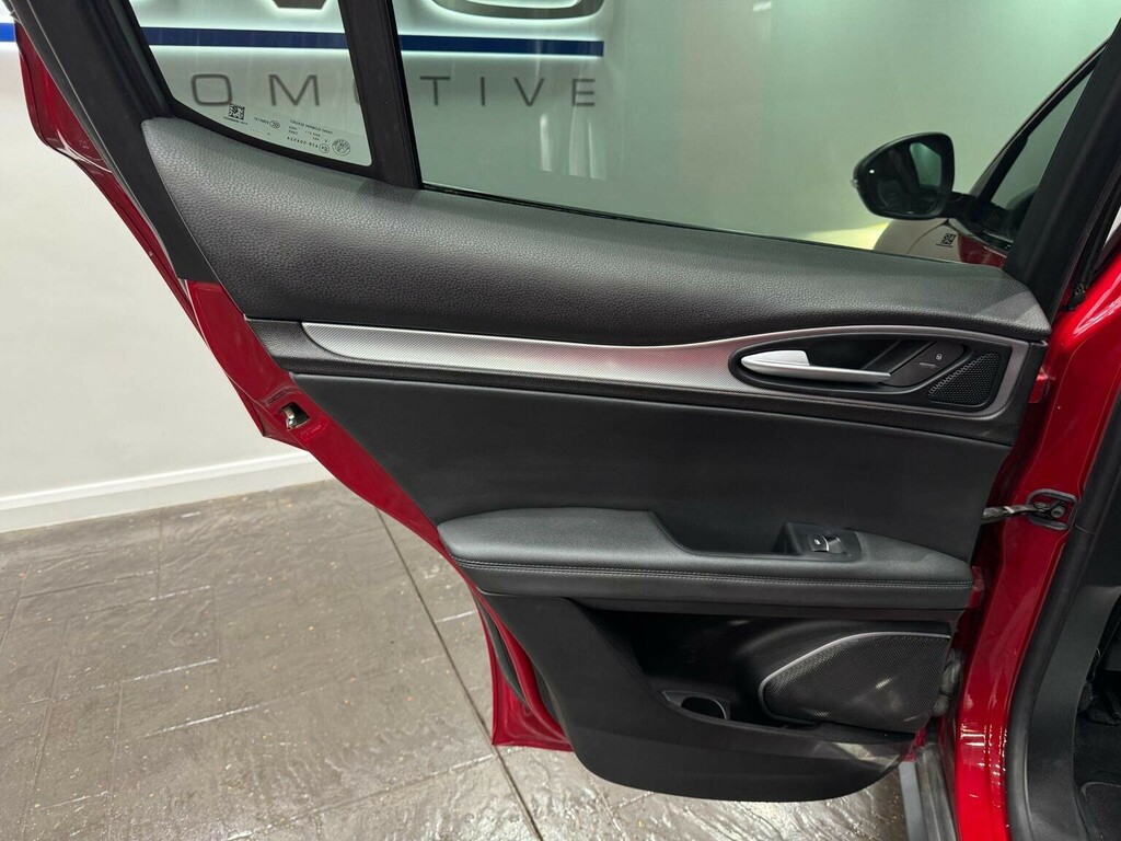 Alfa Romeo Stelvio Estate Red #42