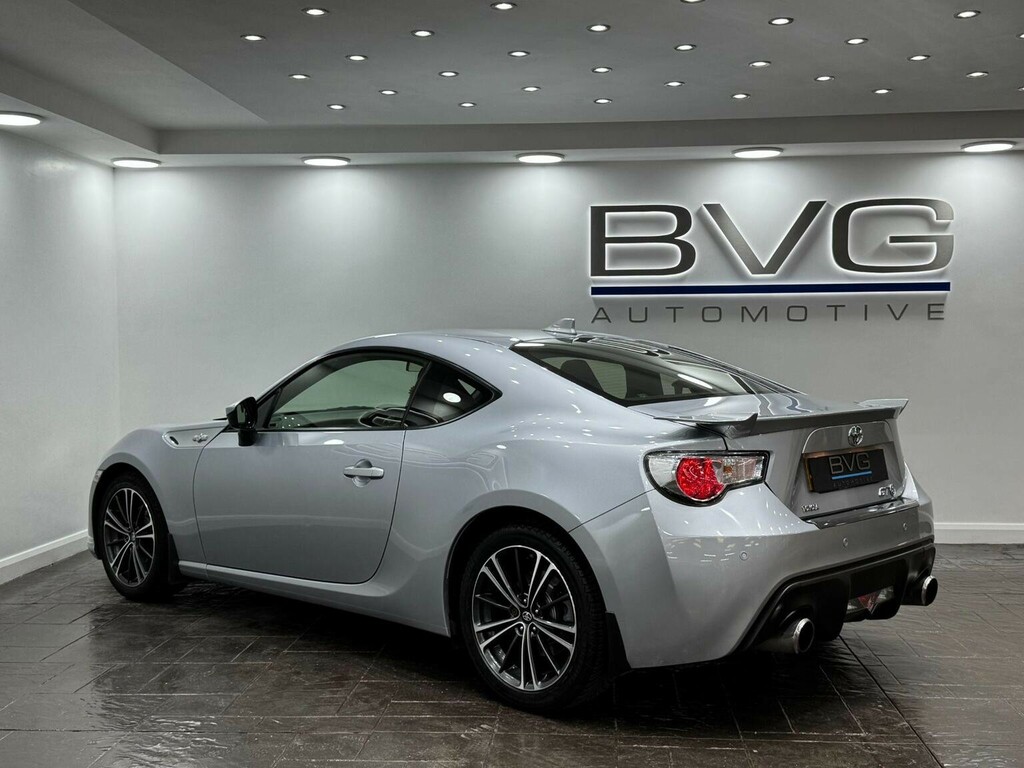 Toyota GT86 2.0 D-4s Pro White #6