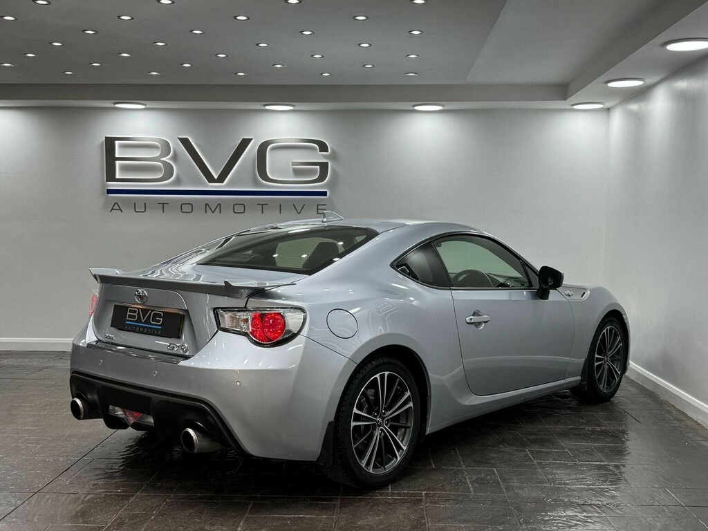 Toyota GT86 2.0 D-4s Pro White #8