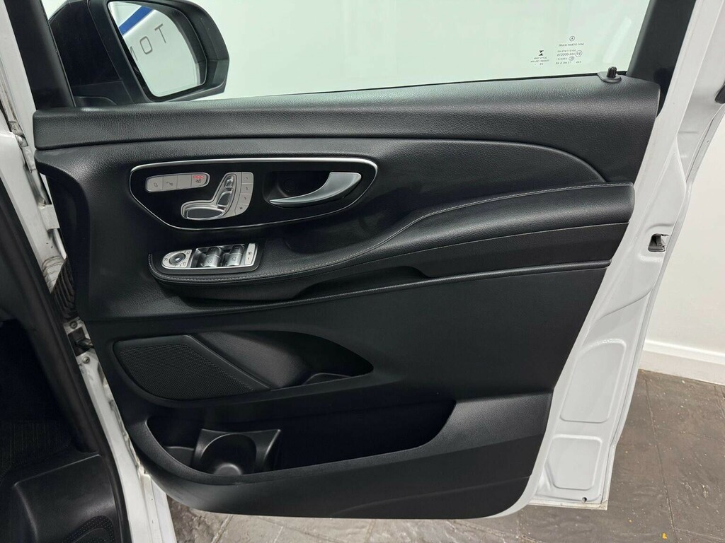 Mercedes-Benz EQV 2021 21 Eqv  #19