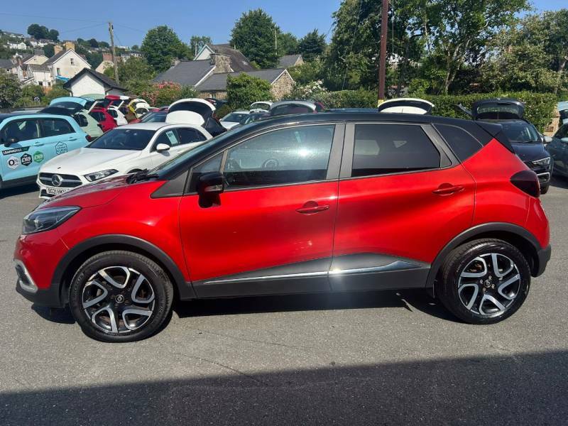 Renault Captur 1.5 Iconic Dci Red #4