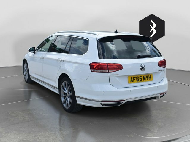 Volkswagen Passat 2.0 Tdi Bluemotion Tech R-line Estate M White #5