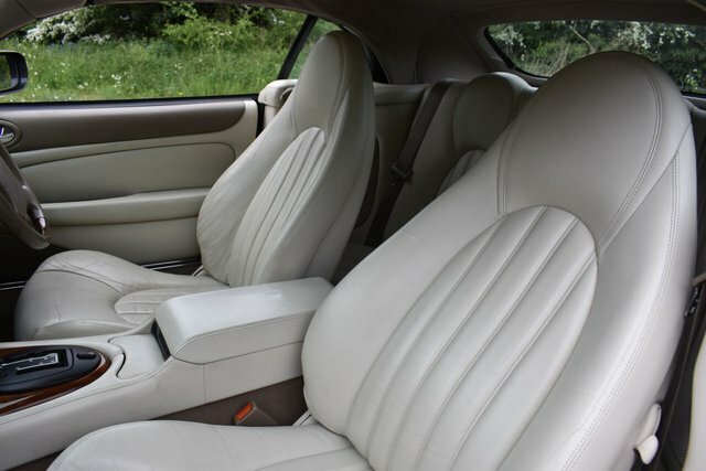 Jaguar XK8  Silver #31