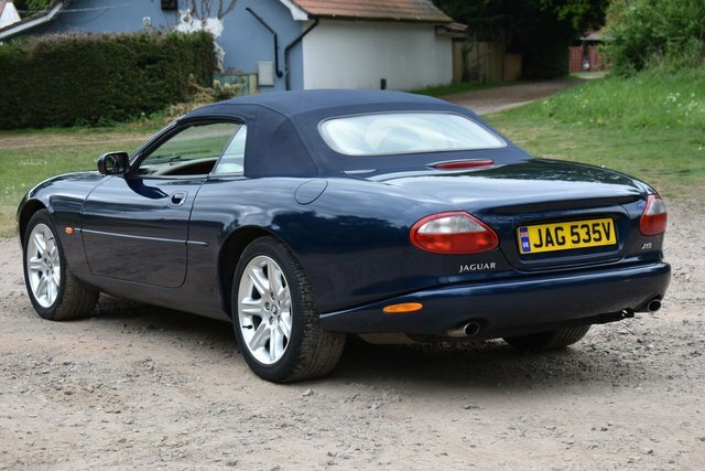Jaguar XK8  Silver #45