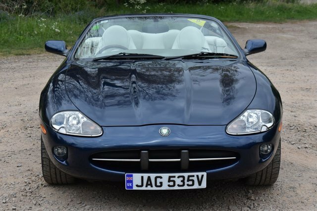 Jaguar XK8  Silver #37