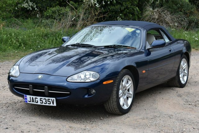 Jaguar XK8  Silver #44