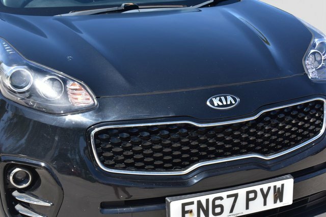 Kia Sportage 1.7 Crdi 3 Suv Euro 6 S S 114 Black #3