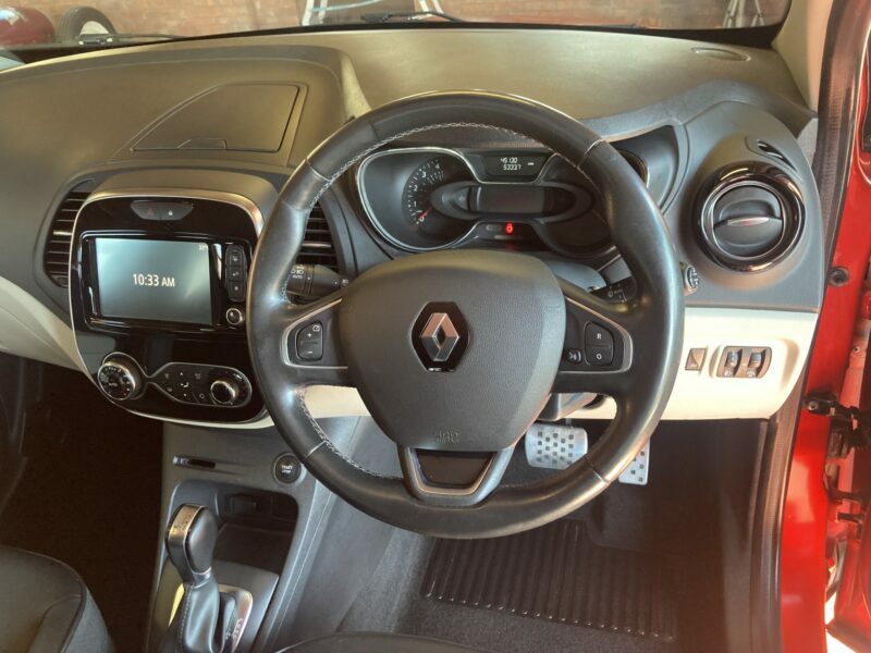 Renault Captur Suv CA19YKY Red #5