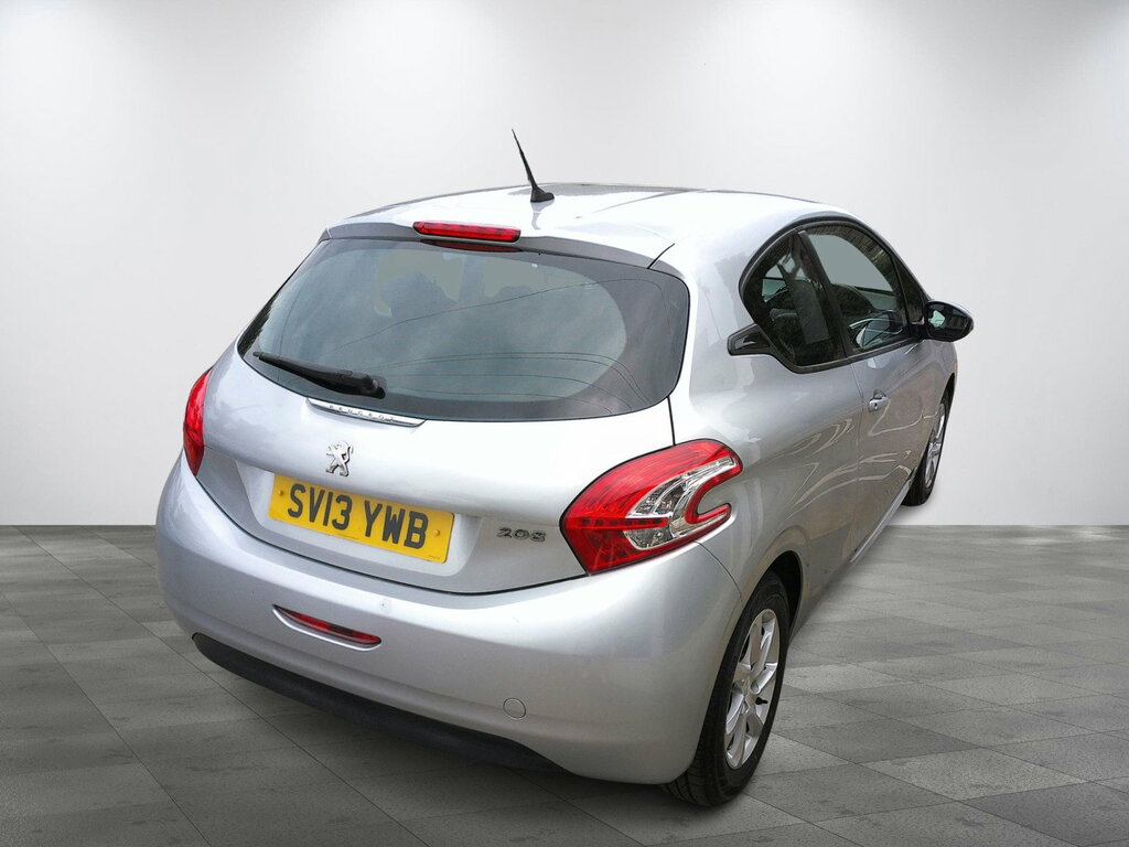 Peugeot 208 1.2L Active Hatchback Euro 5 82 SV13YWB Silver #4