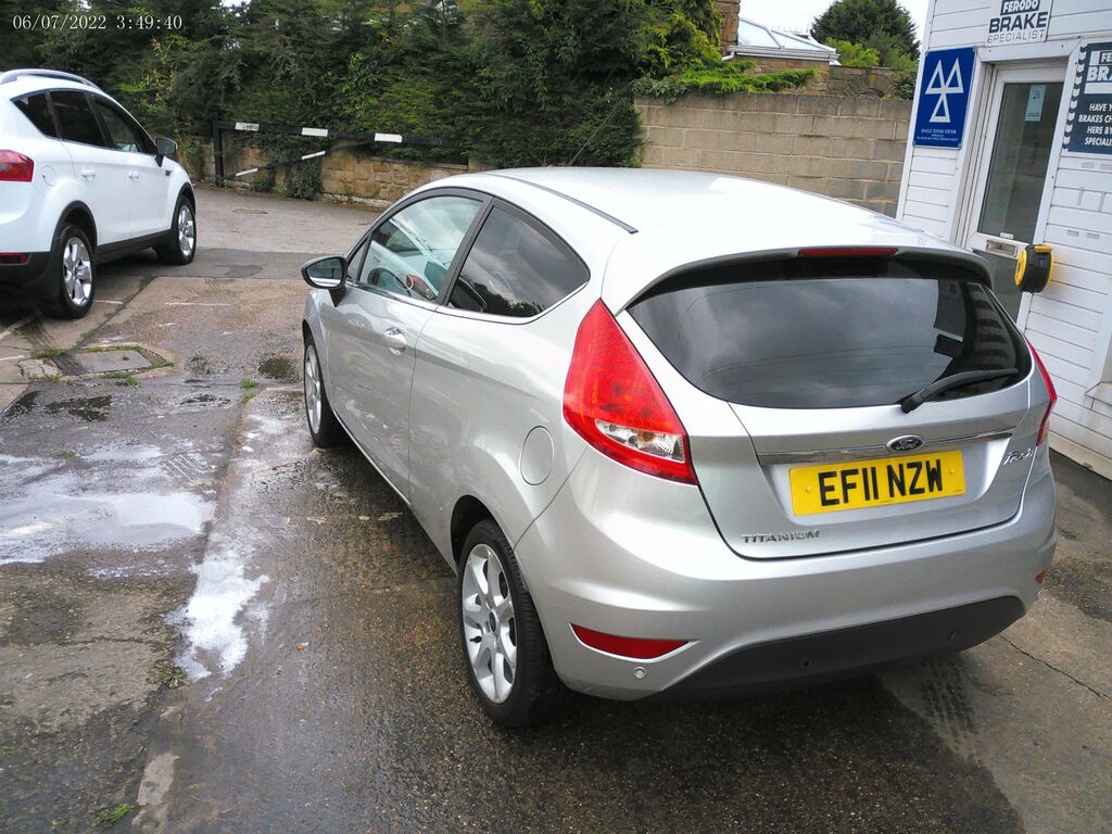 Ford Fiesta 1.6L Titanium Hatchback Euro 5 Silver #6