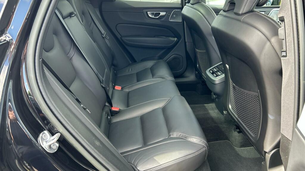 Volvo XC60 Ultimate B5 Awd Mild Hybrid Dark Low Milea GL73XCC Black #6