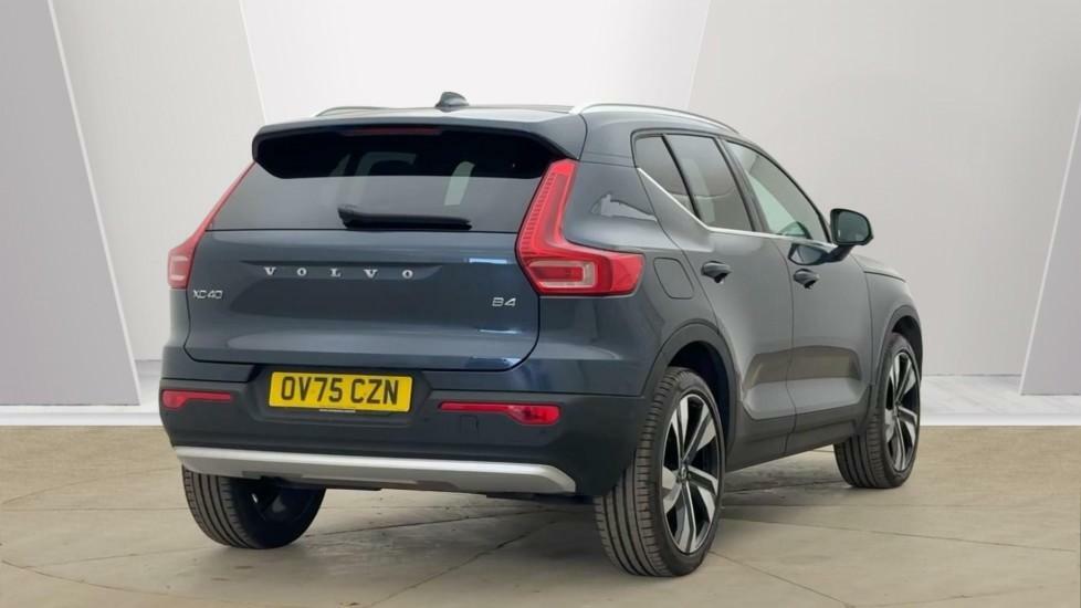 Volvo XC40 B4 Ultra Bright Blond Leather Sunroof Employees OV75CZN Blue #3