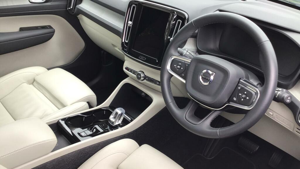 Volvo XC40 1.5H T5 Recharge 10.7Kwh Ultimate Bright Suv P Blue #4