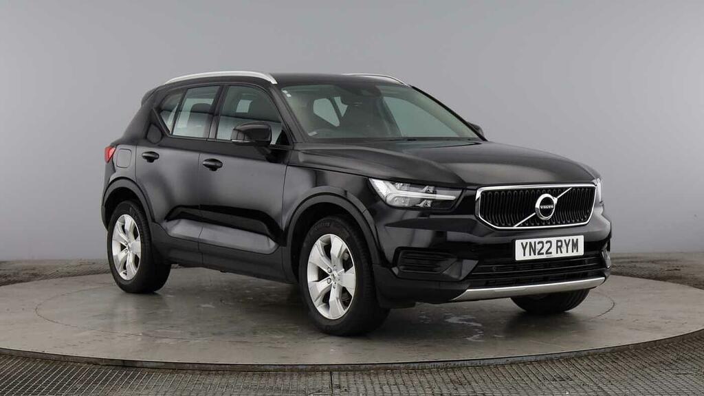 Volvo XC40 T3 Momentum Rare Black