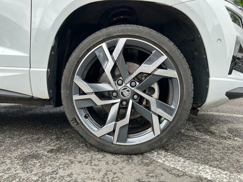 Skoda Karoq 1.5 Tsi Sportline Dsg White #6