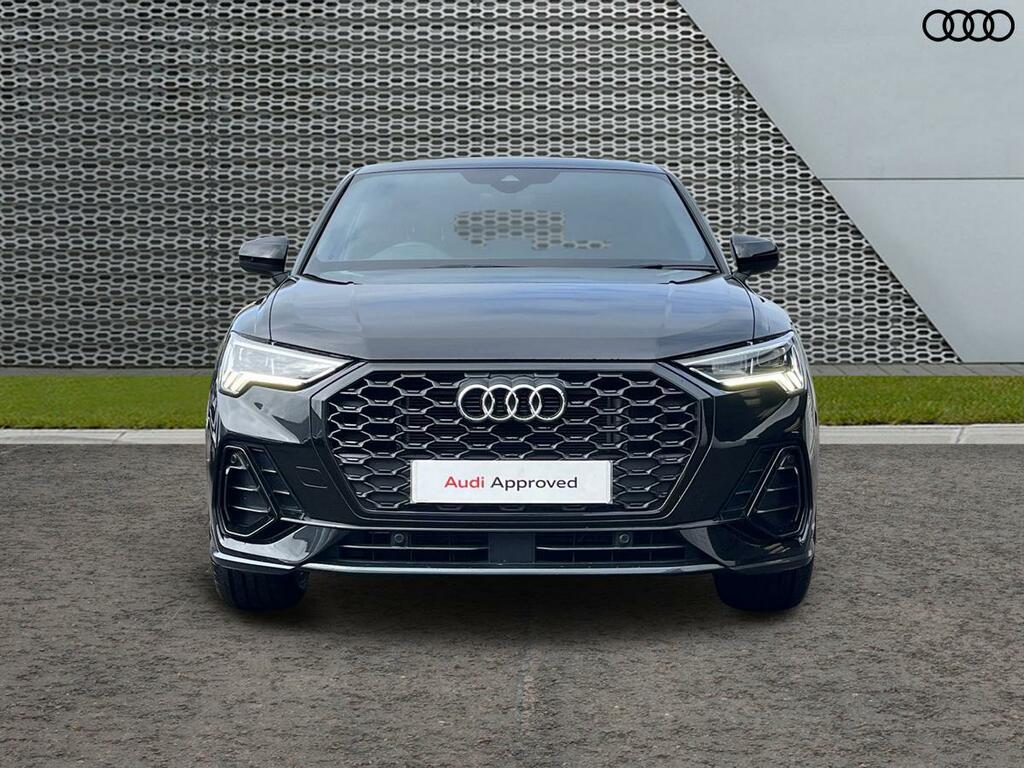 Audi Q3 1.5 Tfsi Cod 35 Black Edition Sportback S Tronic E Black #3