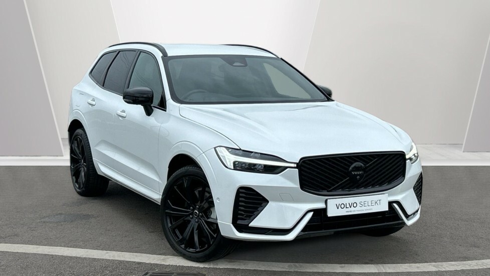 Volvo XC60 Black Edition Plus B5 Awd Mild Hybrid Very White