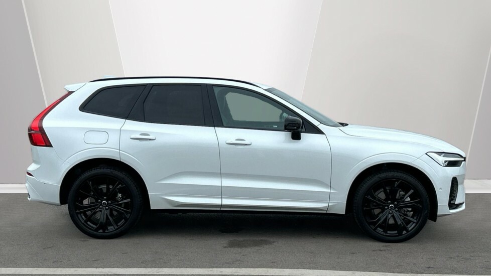 Volvo XC60 B5 Awd Black Edition Plus Very Low Miles Awesome MT75NHX White #3