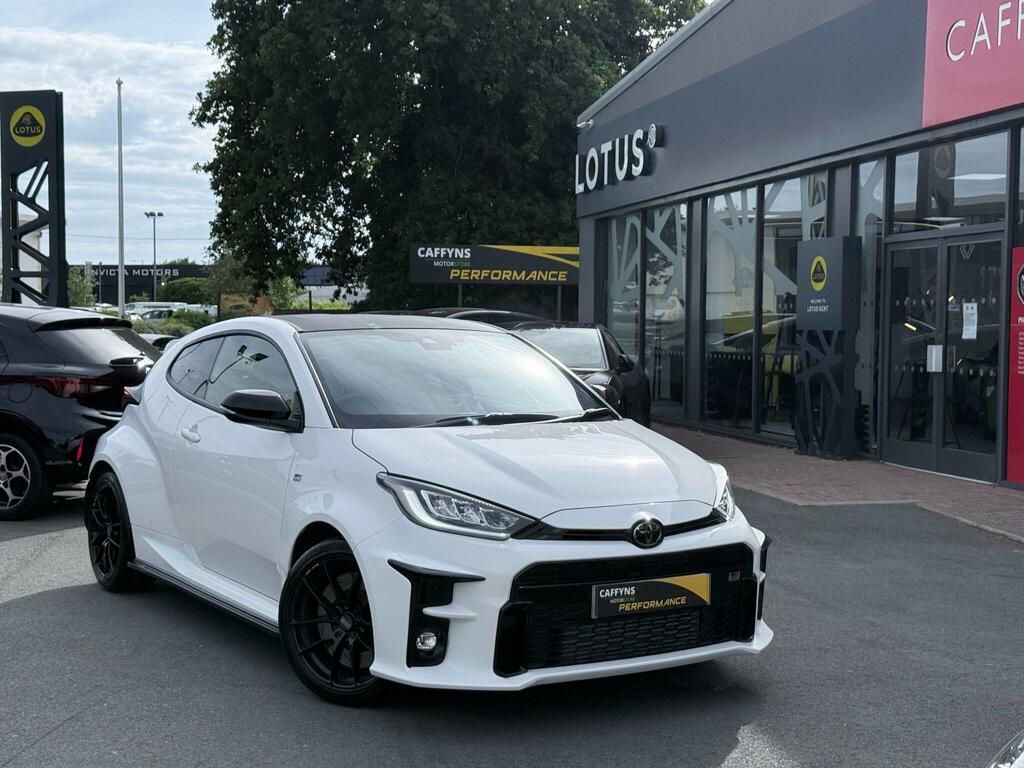 Toyota Yaris 1.6T Gr Circuit Hatchback Awd Eu White