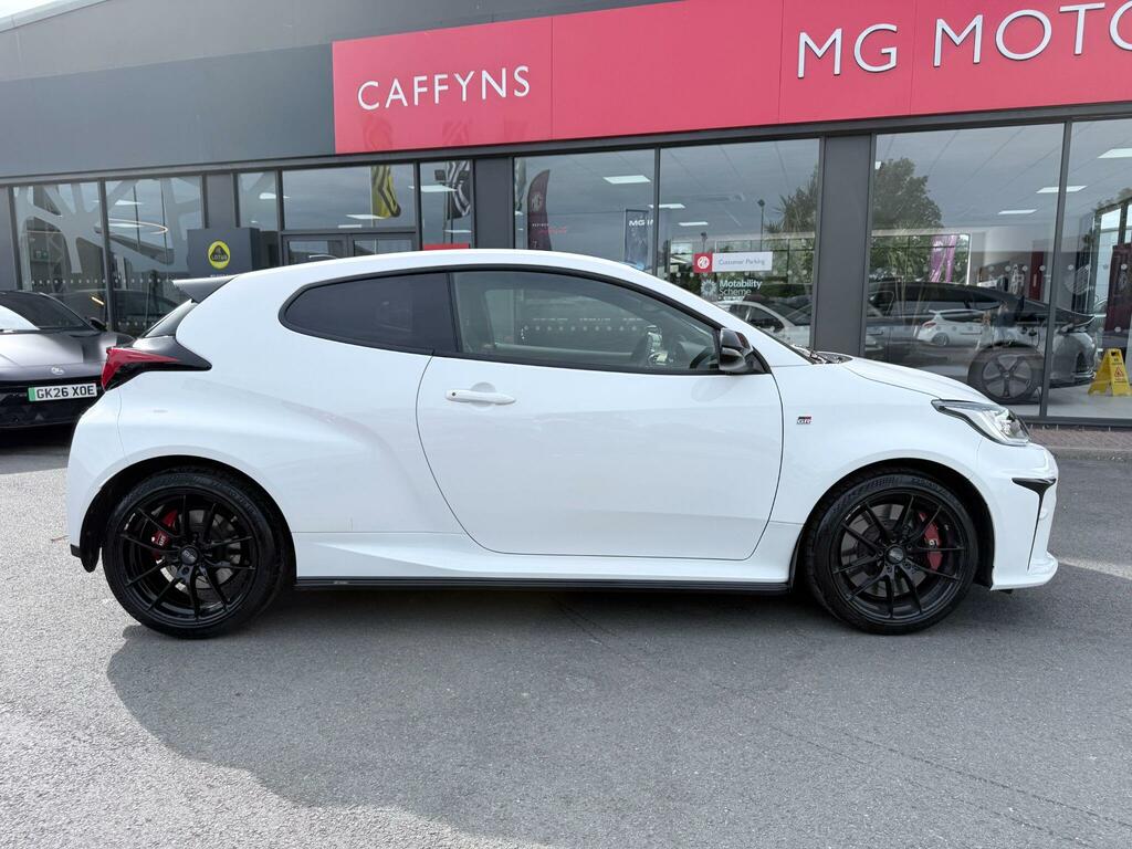 Toyota Yaris 1.6T Gr Circuit Hatchback Awd Eu GK26XOE White #3