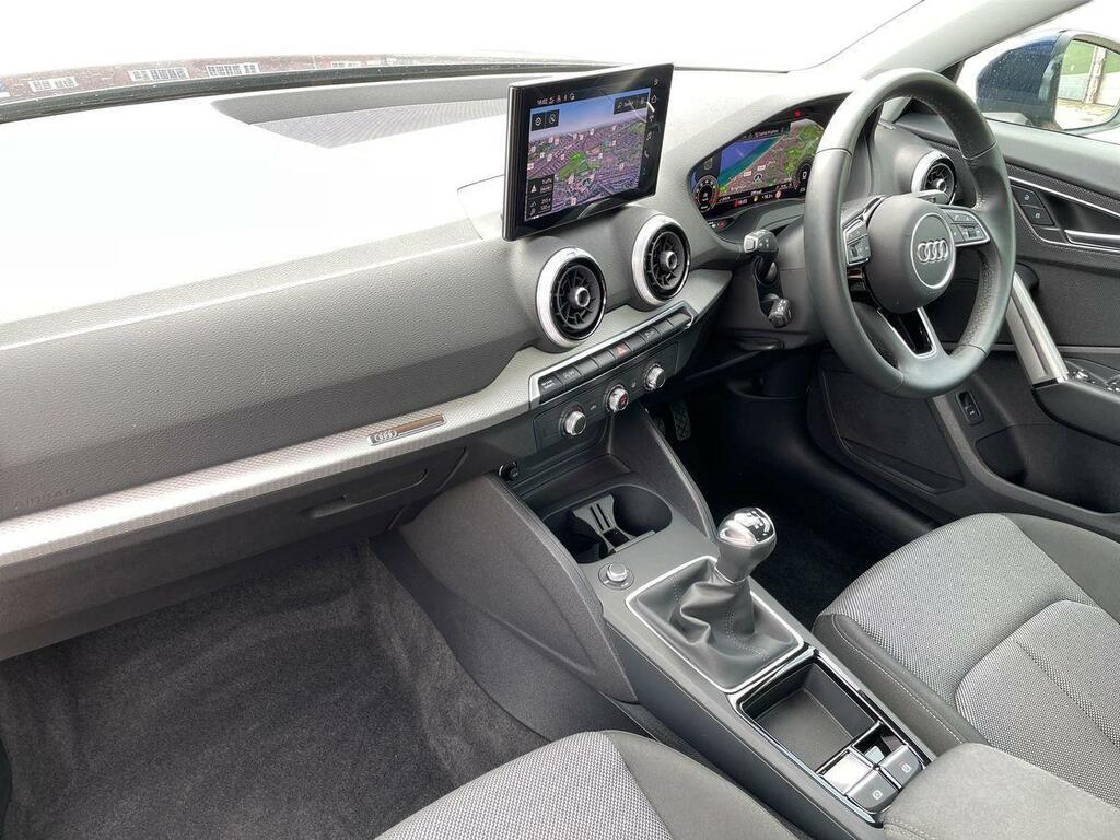 Audi Q2 Sport 35 Tfsi 150 Ps 6-Speed Blue #2