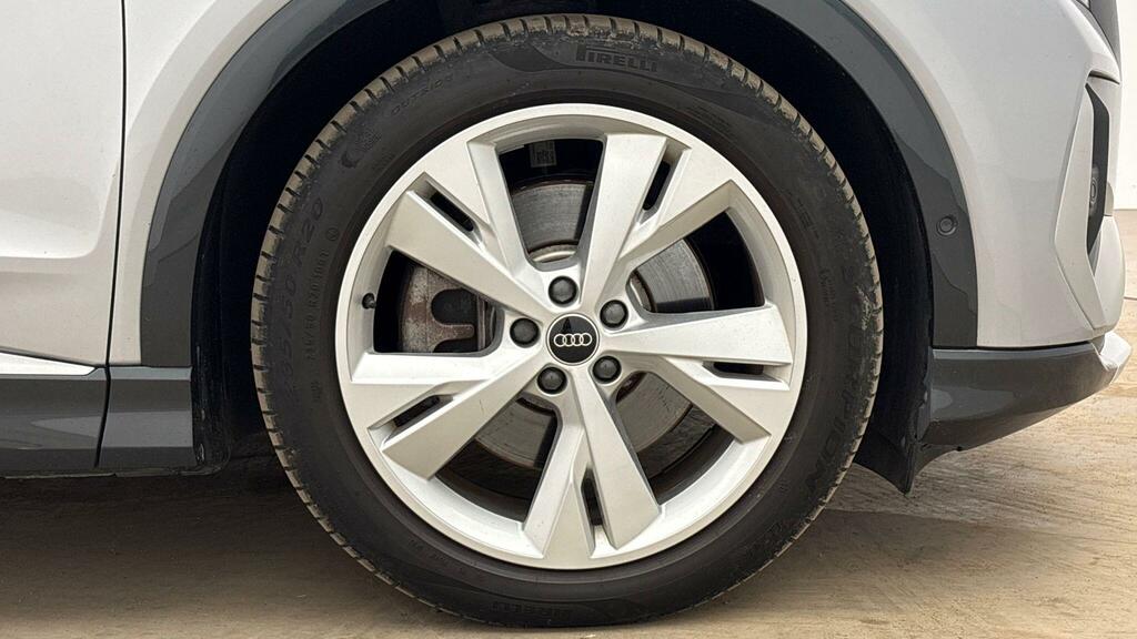 Audi Q4 E Tron 40 S Line Sportback 82Kwh Silver #4