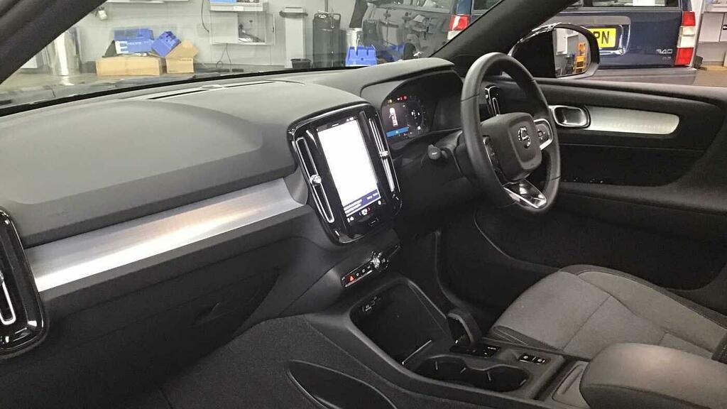 Volvo XC40 B3 Core - Mild Hybrid Black #4