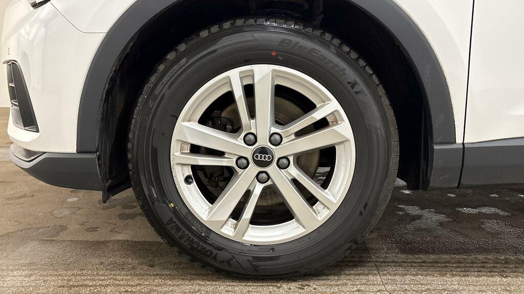 Audi Q3 Technik 35 Tfsi 150 Ps S Tronic White #4