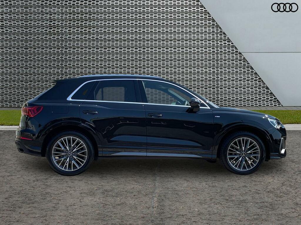 Audi Q3 S Line 35 Tfsi 150 Ps S Tronic LN25NVH Black #4