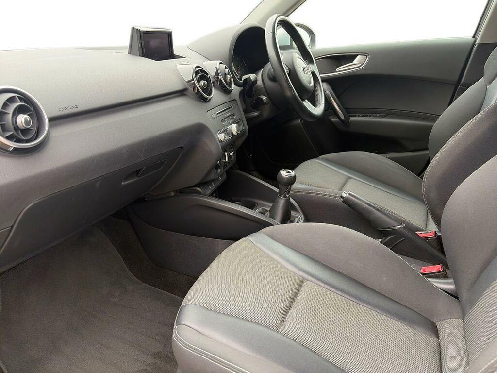 Audi A1 1.6 Tdi Sport Sportback Euro 6 Ss Silver #2