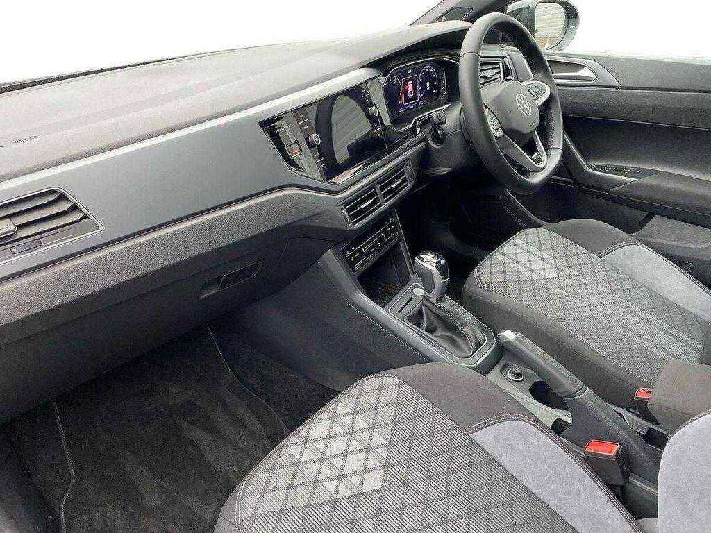 Volkswagen Taigo 1.5 Tsi 150 R-line Dsg Grey #2
