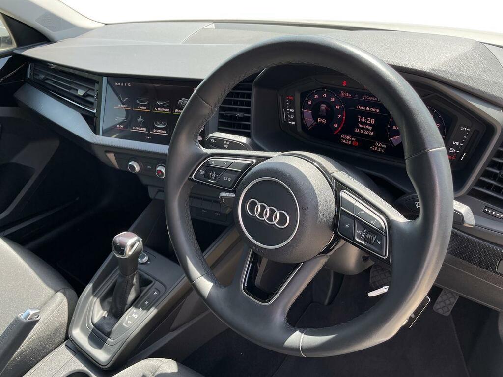 Audi A1 Technik 30 Tfsi 110 Ps S Tronic GV23XRY White #6