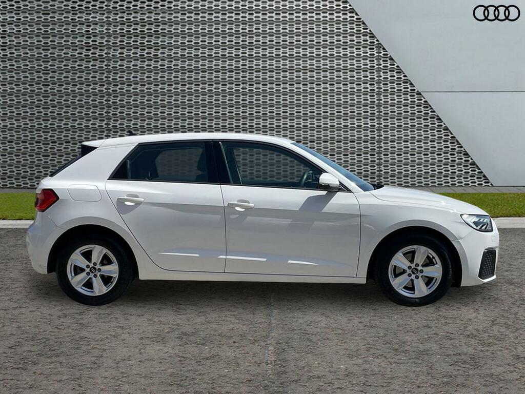 Audi A1 Technik 30 Tfsi 110 Ps S Tronic GV23XRY White #4