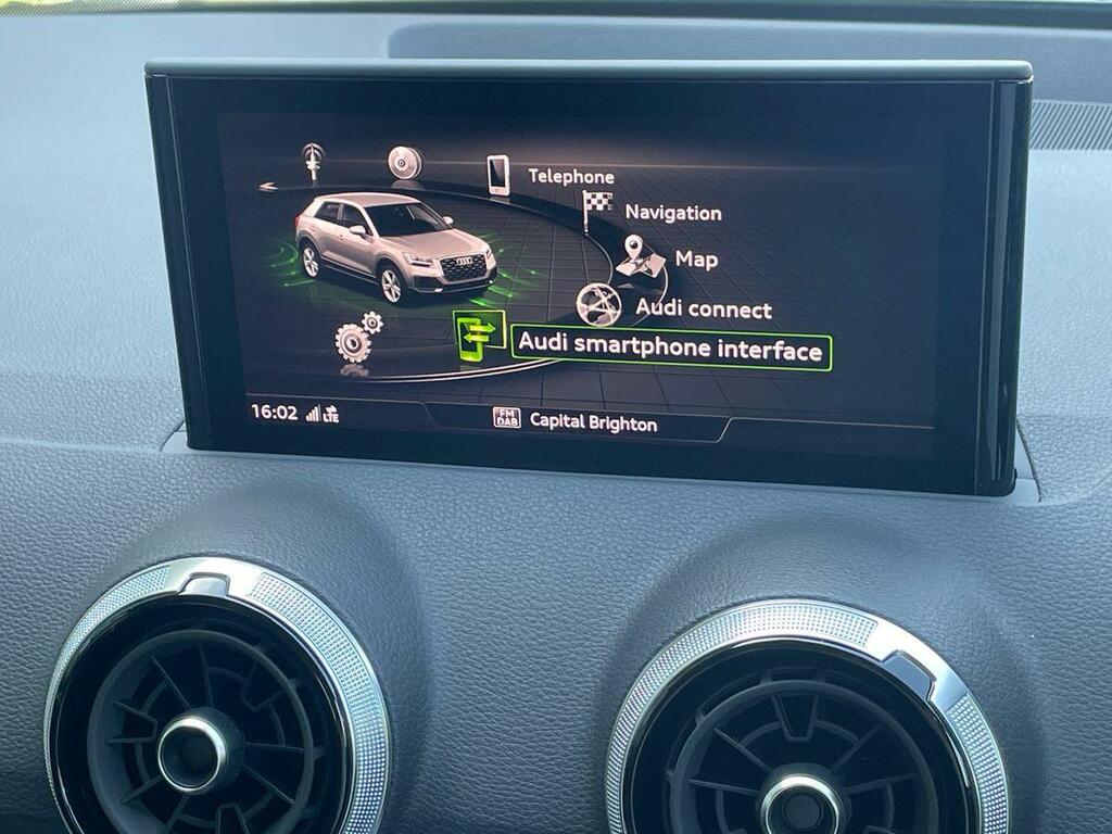 Audi Q2 35 Tfsi Black Edition S Tronic White #12