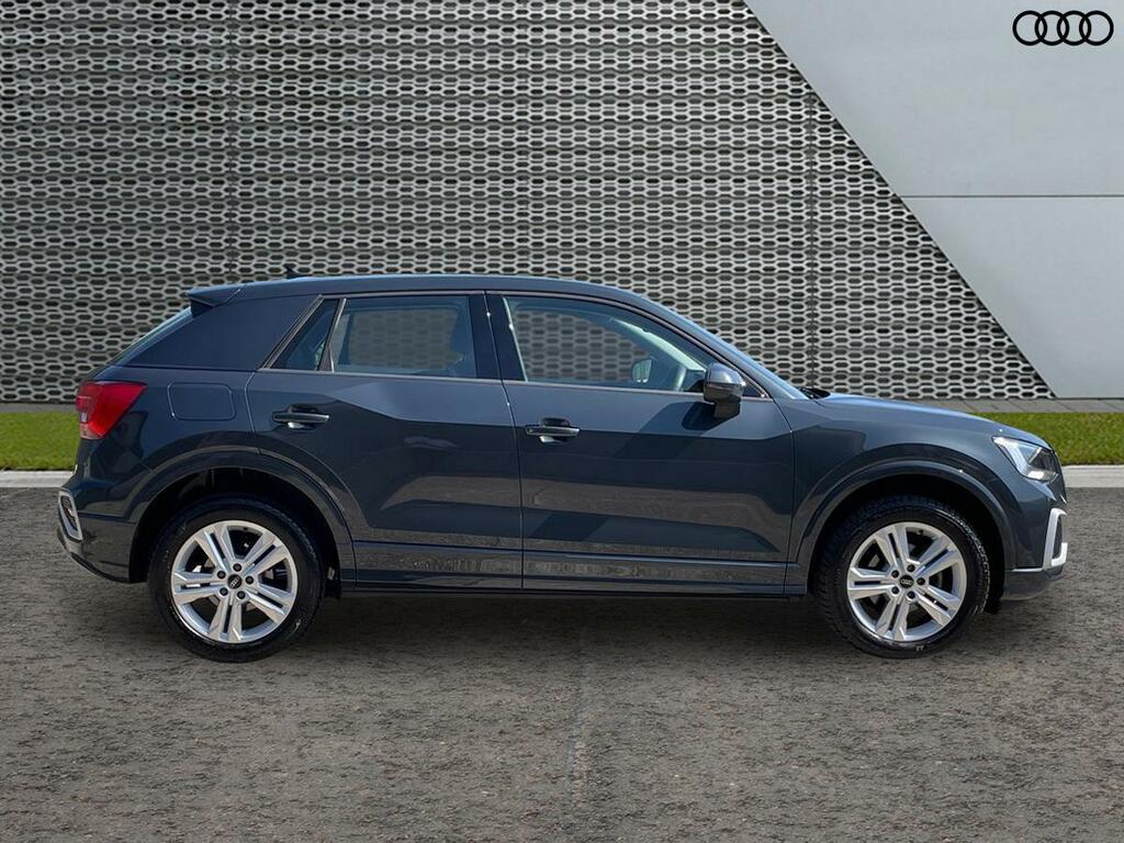 Audi Q2 Sport 30 Tfsi 110 Ps 6-Speed Grey #4